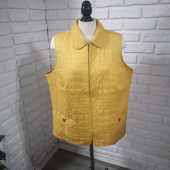 CJ Banks Ladies Lightly Quilted Gold Lined Full Zip Vest - Picture 1 of 9